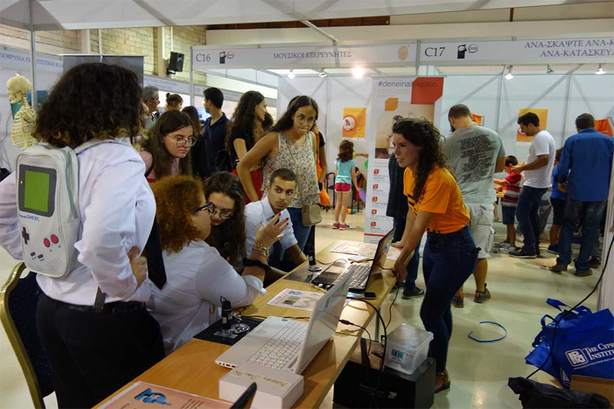 Simone at researchers night Limassol